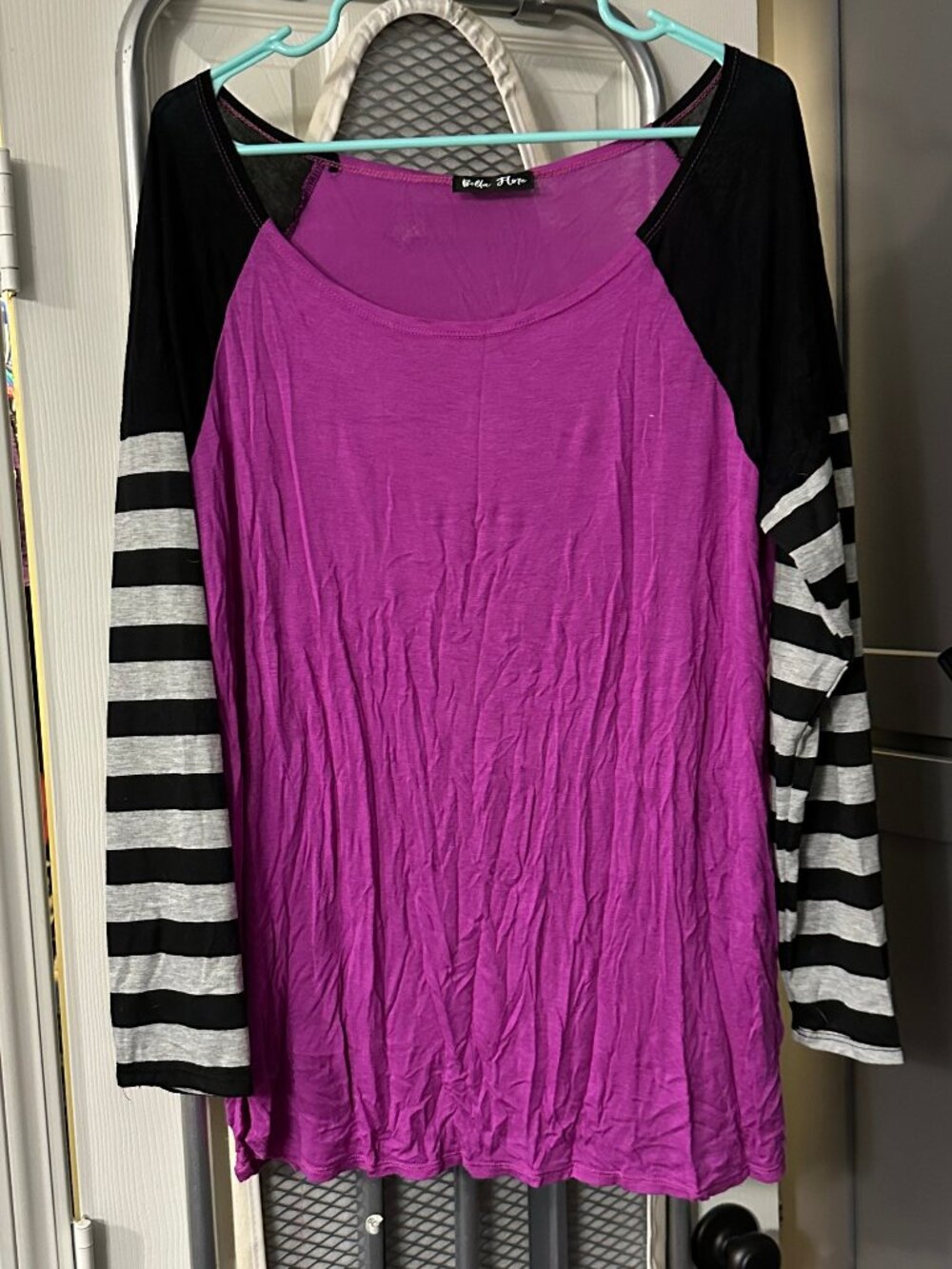 raglan sleeve tee